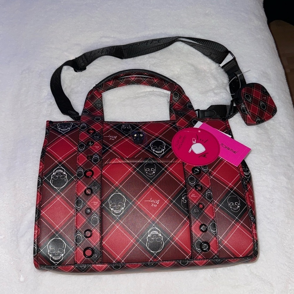 Betsey Johnson Christmas plaid Argyle skull purse 2024 🎅🏻☠️